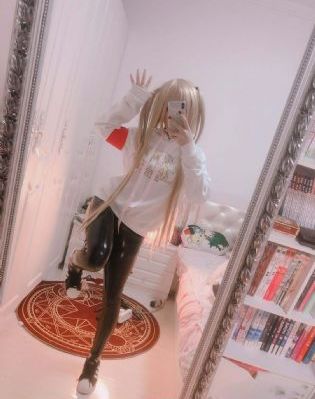 伊逗狠狠色丁香婷婷综合尤物